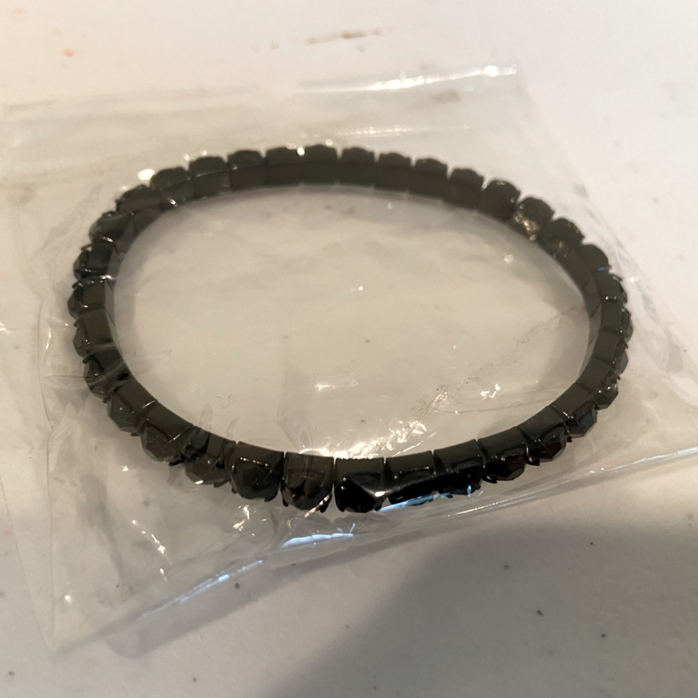 Black stretch bracelet